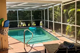 1721 Birchwood St, Sarasota, FL 34231 - Photo 9