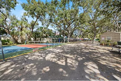 251 Southwinds Drive, Sarasota, FL 34231 - Photo 35