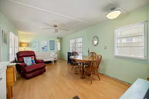 251 Southwinds Dr, Sarasota, FL 34231 - Photo 11