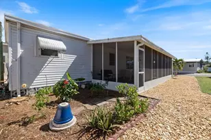 251 Southwinds Dr, Sarasota, FL 34231 - Photo 5