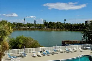 3927 Lake Bayshore Dr, Bradenton, FL 34205 - Photo 19