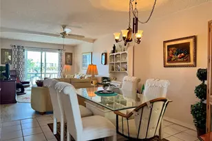 3927 Lake Bayshore Dr, Bradenton, FL 34205 - Photo 5