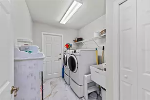 8106 Arlewood Cir, Port Charlotte, FL 33981 - Photo 23