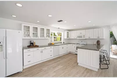 5244 Winding Way, Sarasota, FL 34242 - Photo 11