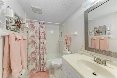 3987 Maceachen Boulevard #114, Sarasota, FL 34233 - Photo 15