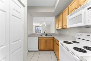 5001 Baraldi Cir, Sarasota, FL 34235 - Photo 9