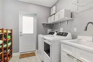 2713 Avenue C, Holmes Beach, FL 34217 - Photo 21