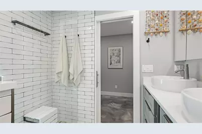 2713 Avenue C, Holmes Beach, FL 34217 - Photo 17