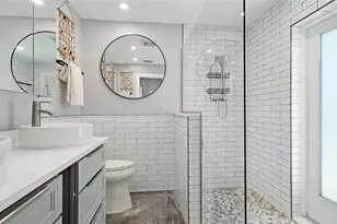 2713 Avenue C, Holmes Beach, FL 34217 - Photo 11