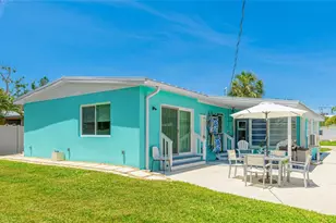 2713 Avenue C, Holmes Beach, FL 34217 - Photo 29