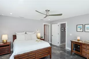 2713 Avenue C, Holmes Beach, FL 34217 - Photo 11