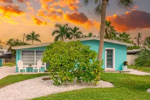 2713 Avenue C, Holmes Beach, FL 34217 - Photo 5