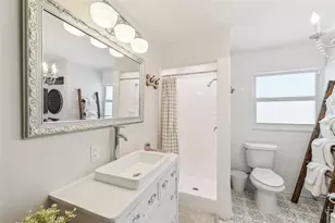 2907 Marshall Dr, Sarasota, FL 34239 - Photo 11