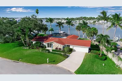 318 Nassau Street N, Venice, FL 34285 - Photo 1