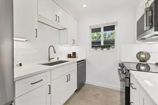 3810 Gulf of Mexico Dr, Longboat Key, FL 34228 - Photo 9