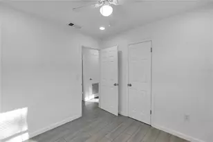 2701 13th St W, Palmetto, FL 34221 - Photo 13