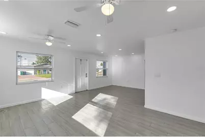 2701 13th Street W, Palmetto, FL 34221 - Photo 9