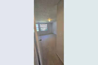 5803 9th Street Court E, Bradenton, FL 34203 - Photo 9