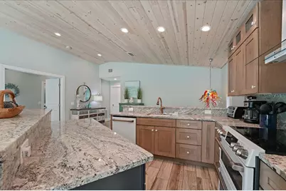 111 Cedar Avenue, Anna Maria, FL 34216 - Photo 21