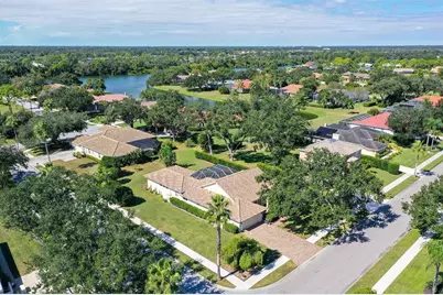 9011 Misty Creek Drive, Sarasota, FL 34241 - Photo 11