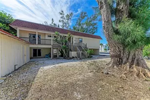 101 73rd St, Holmes Beach, FL 34217 - Photo 11