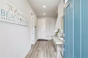 389 Gowdy Rd, Sarasota, FL 34237 - Photo 3