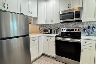 1634 Stickney Point Rd, Sarasota, FL 34231 - Photo 3