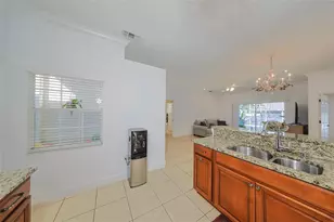 7113 52nd Dr E, Bradenton, FL 34203 - Photo 11