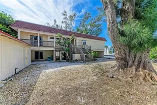 101 73rd St, Holmes Beach, FL 34217 - Photo 11