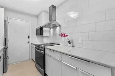 4822 Ocean Boulevard #10E, Sarasota, FL 34242 - Photo 9