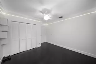 15643 Cypress Park Dr, Wellington, FL 33414 - Photo 27