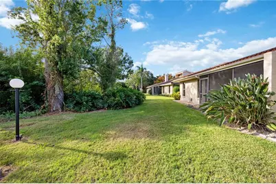 4581 Lakecrest Place #22, Sarasota, FL 34233 - Photo 21