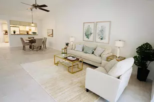 4581 Lakecrest Pl, Sarasota, FL 34233 - Photo 7