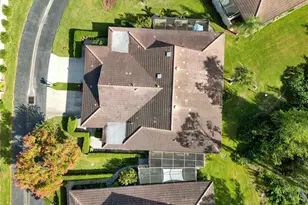 4581 Lakecrest Pl, Sarasota, FL 34233 - Photo 25