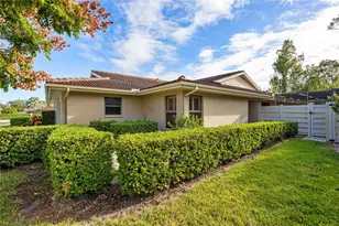 4581 Lakecrest Pl, Sarasota, FL 34233 - Photo 3