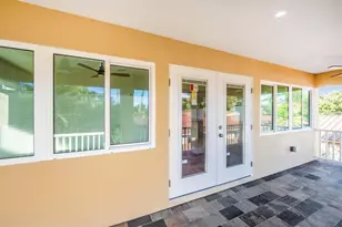 907 Riviera St, Venice, FL 34285 - Photo 5