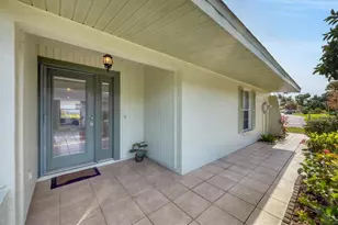 4755 Ringwood Meadow, Sarasota, FL 34235 - Photo 3