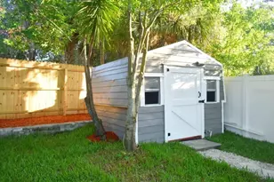 608 River Village Dr, Tarpon Springs, FL 34689 - Photo 7