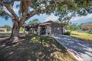 5707 Deer Hollow Ln W, Sarasota, FL 34232 - Photo 3