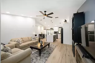 5707 Deer Hollow Ln W, Sarasota, FL 34232 - Photo 7