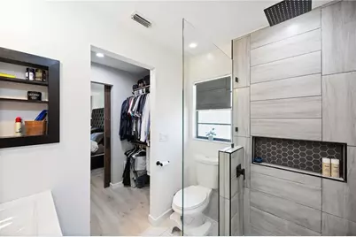 5707 Deer Hollow Lane W, Sarasota, FL 34232 - Photo 19