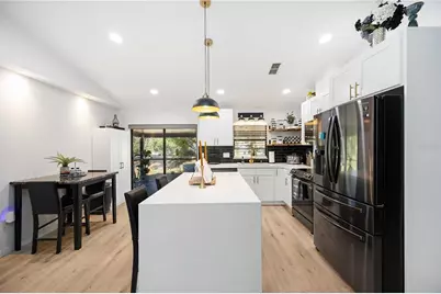 5707 Deer Hollow Lane W, Sarasota, FL 34232 - Photo 11