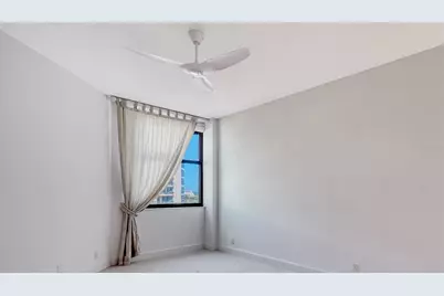 1241 Gulf Of Mexico Drive #804, Longboat Key, FL 34228 - Photo 25