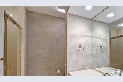 1241 Gulf Of Mexico Drive #804, Longboat Key, FL 34228 - Photo 31