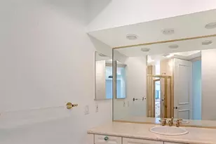 1241 Gulf of Mexico Dr, Longboat Key, FL 34228 - Photo 31