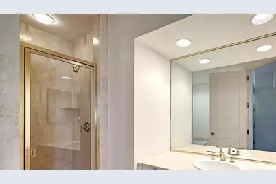 1241 Gulf Of Mexico Drive #804, Longboat Key, FL 34228 - Photo 37