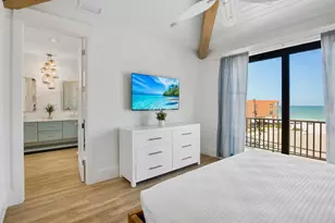 2105 Avenue C, Bradenton Beach, FL 34217 - Photo 23