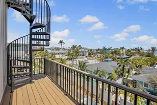 2105 Avenue C, Bradenton Beach, FL 34217 - Photo 49