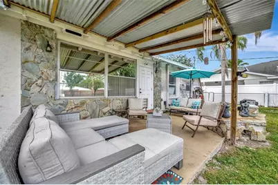 605 51st Street W, Bradenton, FL 34209 - Photo 3