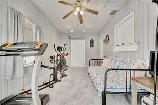 605 51st St W, Bradenton, FL 34209 - Photo 17